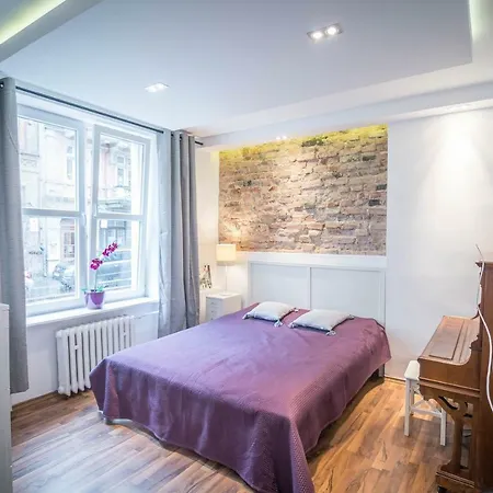 Apartament Piano Old Town Ogarna